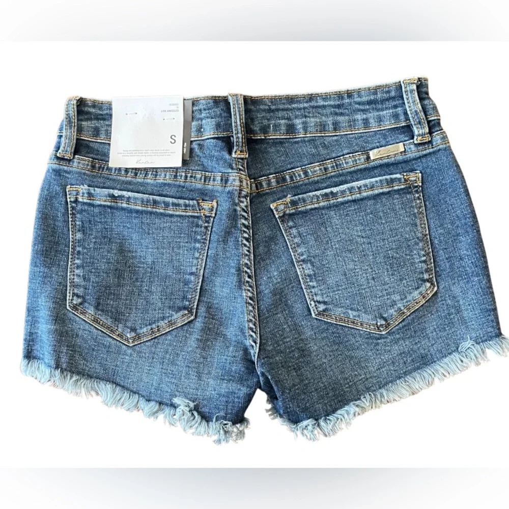 Kancan shorts with raw hem and leopard pockets - Picture 2 of 5